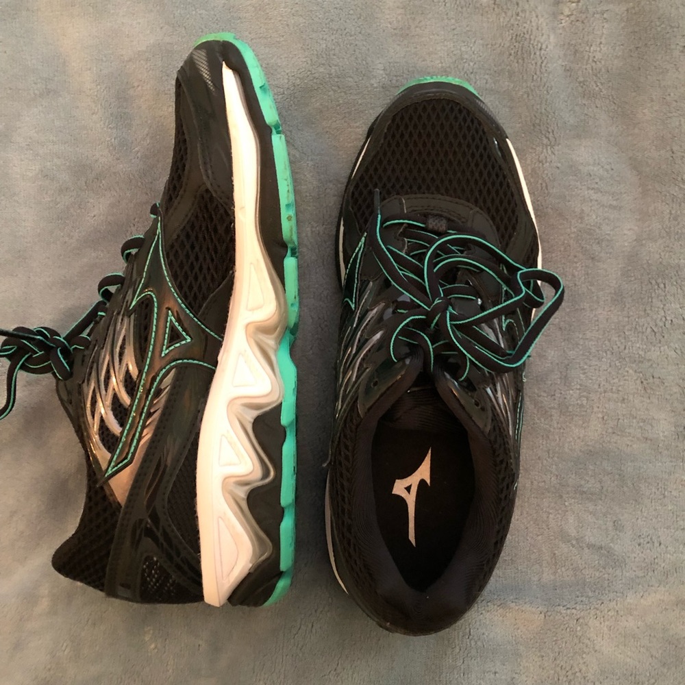 Minzuo women’s Wave Paradox 3 running shoe